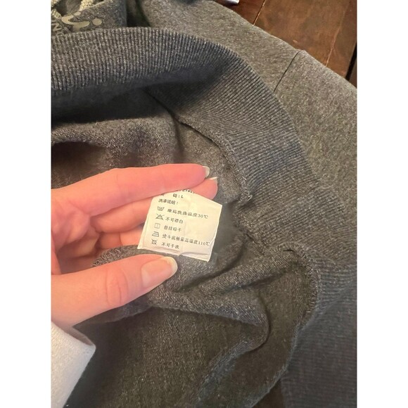 Asian Fluffy Hair Teddy‎ Bear Graphic Sweatshirt - Picture 7 of 7